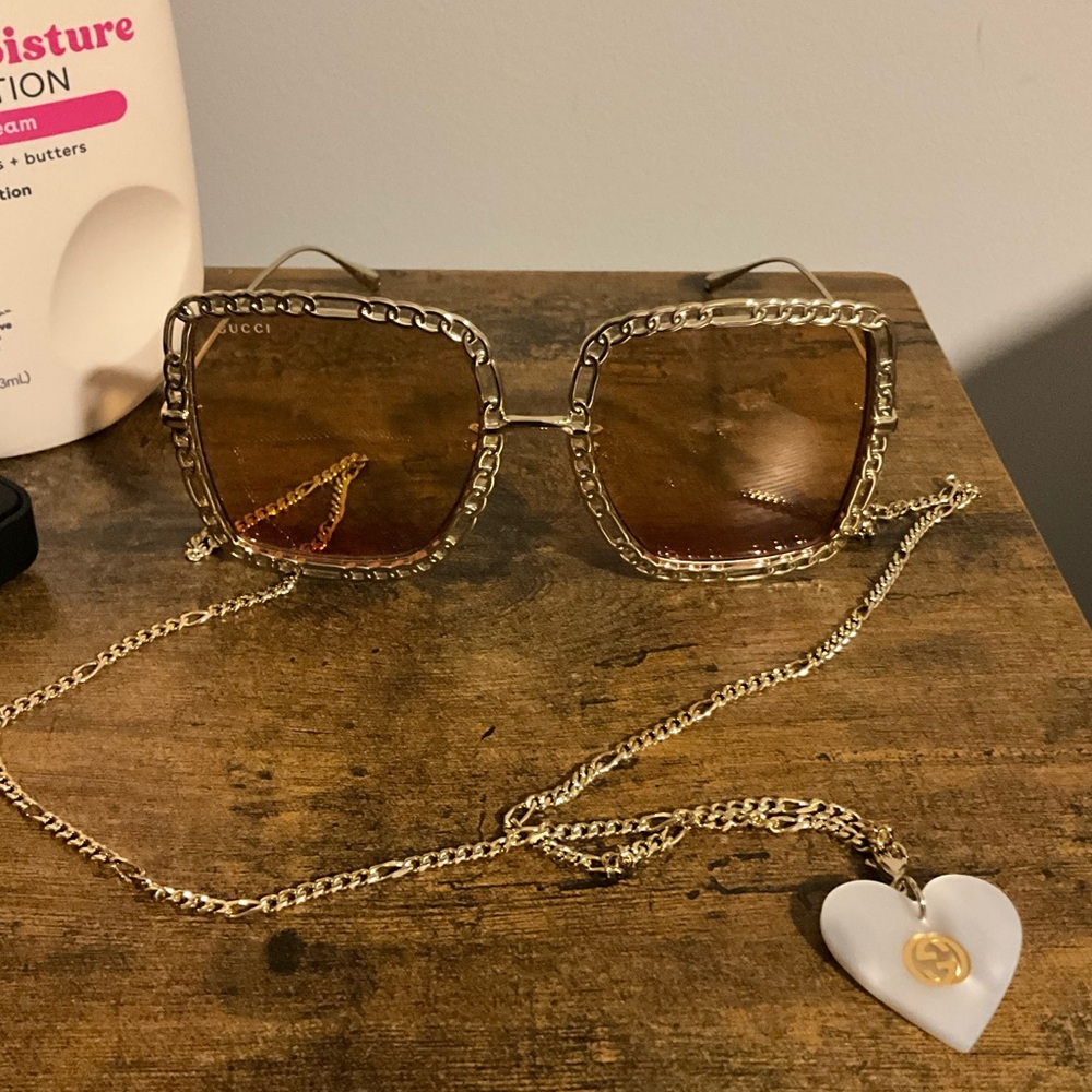 Gucci GG1033S Sunglasses with chain AUTHENTIC